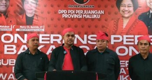 AG Latuheru dan Yance Wenno Ambil Formulir Balon Walikota Ambon di PDI&nbsp;Perjuangan
