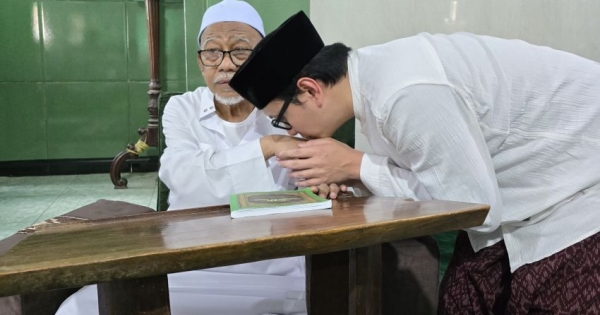 Dion Agasi Salat dan Doa Bersama Santri Ponpes Darrut&nbsp;Tauhid
